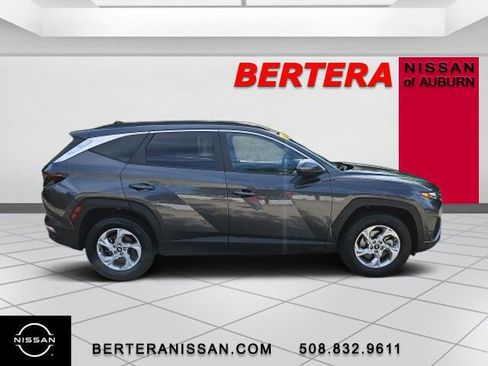 Used 2023 Hyundai Tucson SEL image 2