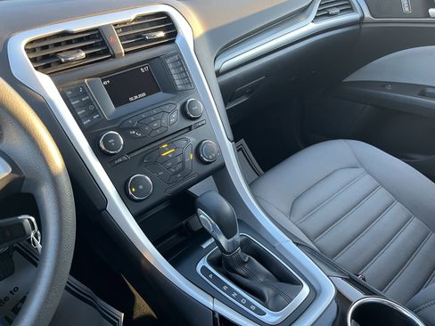 Used 2014 Ford Fusion S image 22