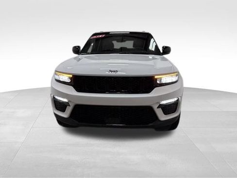 New 2025 Jeep Grand Cherokee Limited image 3