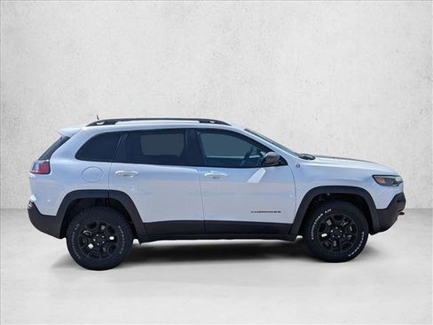 Used 2021 Jeep Cherokee Trailhawk AWD/4WD image 4