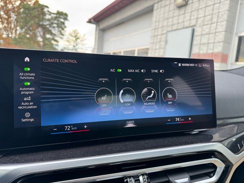 Used 2023 BMW 330i xDrive Sedan w/ Premium Package image 28