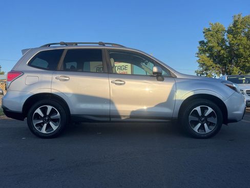 Used 2017 Subaru Forester 2.5i Premium image 1