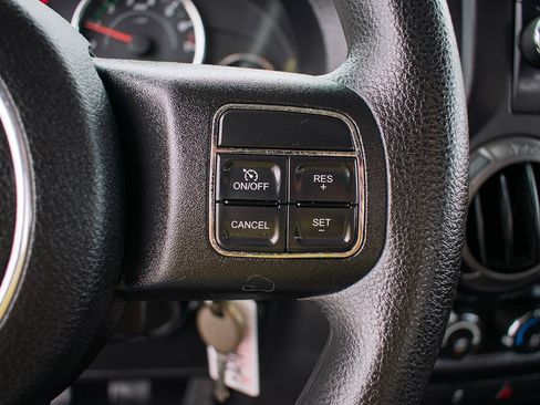 Used 2012 Jeep Wrangler Sport AWD/4WD image 17