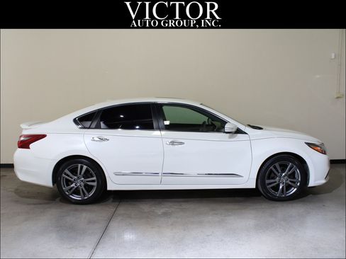 Used 2018 Nissan Altima 3.5 SL image 8