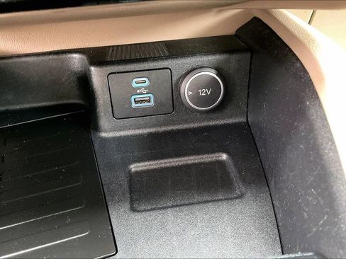 Used 2021 Ford Escape SEL w/ Technology Package image 16