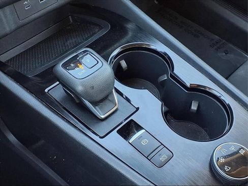 Used 2023 Nissan Rogue S image 14