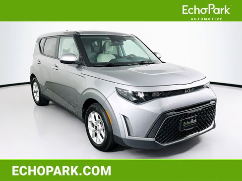 Used 2025 Kia Soul LX w/ LX Technology Package image 1