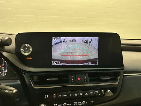 Used 2022 Lexus ES 350 w/ Premium Package image 25