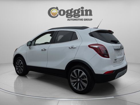 Used 2018 Buick Encore Essence FWD image 3