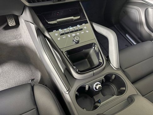 New 2026 Porsche Cayenne image 29