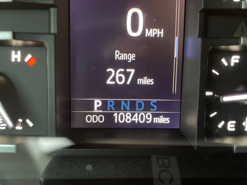 Used 2018 Toyota Tundra SR5 w/ TRD Off Road Package image 21