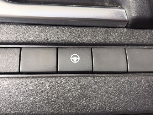 Used 2023 Nissan Rogue SV AWD/4WD image 28