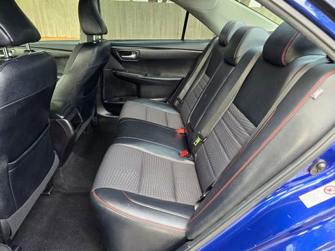 Used 2015 Toyota Camry SE image 22