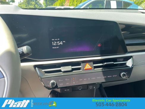 Used 2023 Kia Niro Wave w/ Wave Preserve Package FWD image 24