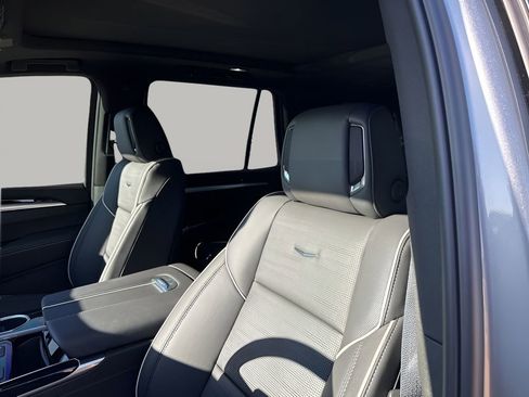 New 2026 Cadillac Escalade Sport w/ Touring Package AWD/4WD image 32