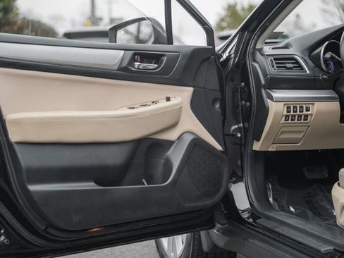 Used 2016 Subaru Outback 2.5i Premium image 31