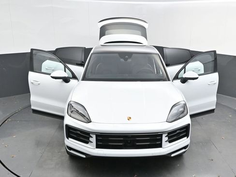 New 2026 Porsche Cayenne Coupe image 39