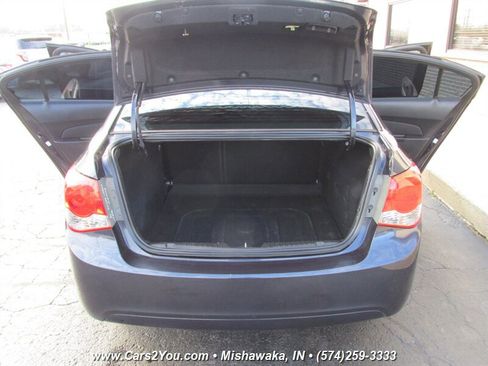 Used 2015 Chevrolet Cruze LT image 11