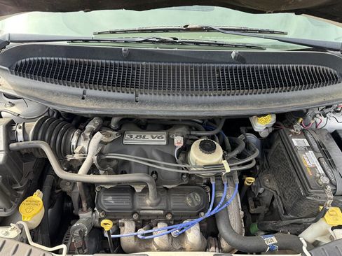 Used 2006 Dodge Grand Caravan SXT image 29