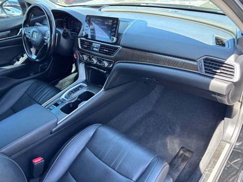 Certified 2022 Honda Accord Touring image 13