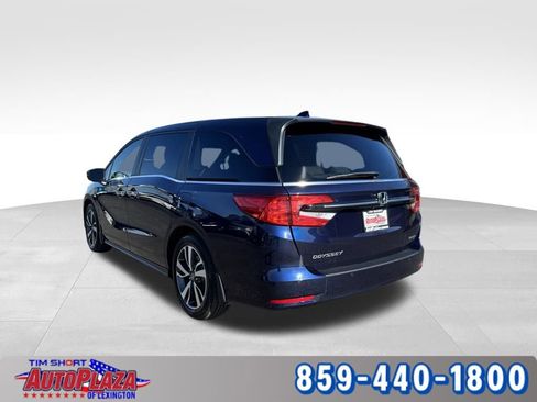 Used 2024 Honda Odyssey Touring image 3