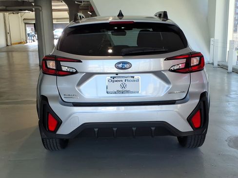 Used 2024 Subaru Crosstrek 2.0i Premium AWD/4WD image 5