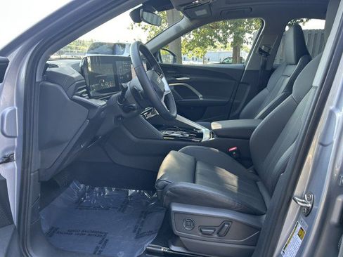 Certified 2025 Audi Q5 Premium Plus w/ Premium Plus image 17