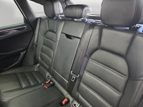 Used 2015 Porsche Macan Turbo image 13
