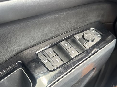 Used 2024 Nissan Pathfinder SL w/ Cargo Package FWD image 22