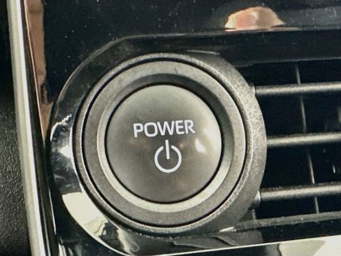 Used 2023 Subaru Solterra AWD image 19