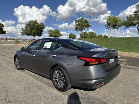 Used 2023 Nissan Altima 2.5 SV image 7