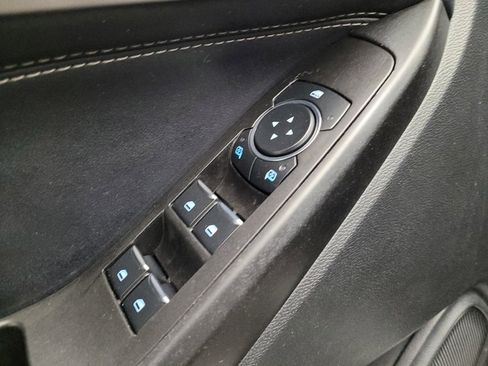 Used 2020 Ford Explorer XLT w/ Equipment Group 202A RWD image 27