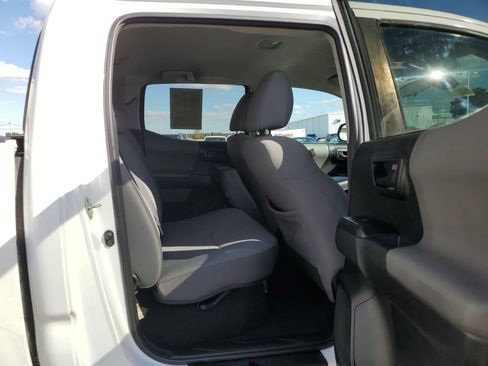 Used 2019 Toyota Tacoma SR image 32