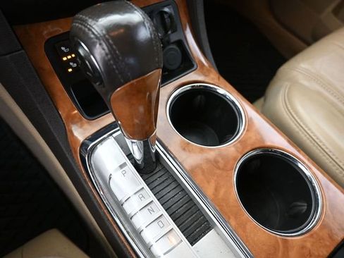 Used 2010 Buick Enclave CXL image 22