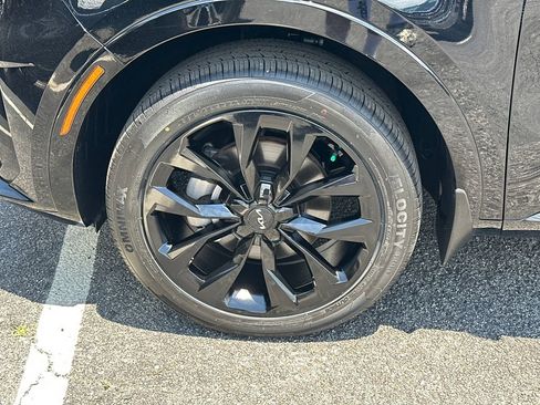 Certified 2023 Kia Sorento SX AWD/4WD image 11