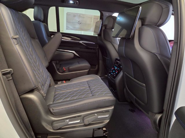 New 2026 Cadillac Escalade IQ Sport 1 AWD/4WD image 18