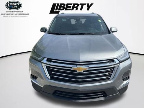 Used 2023 Chevrolet Traverse LT FWD image 7