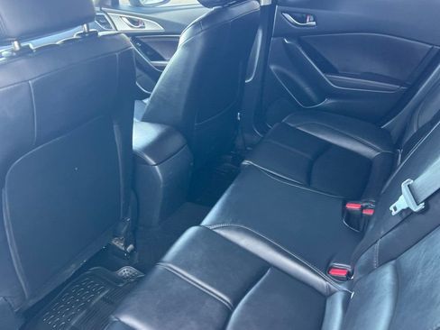 Used 2017 MAZDA MAZDA3 Touring FWD image 9