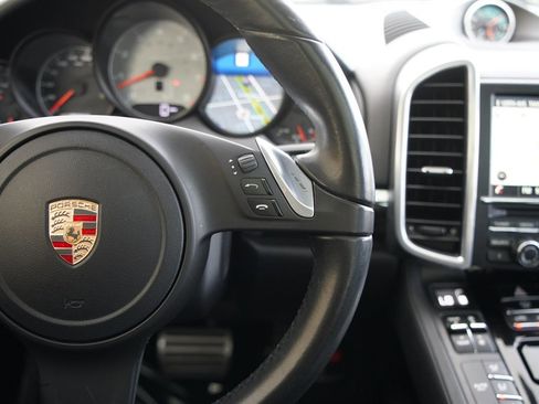 Used 2014 Porsche Cayenne S image 30