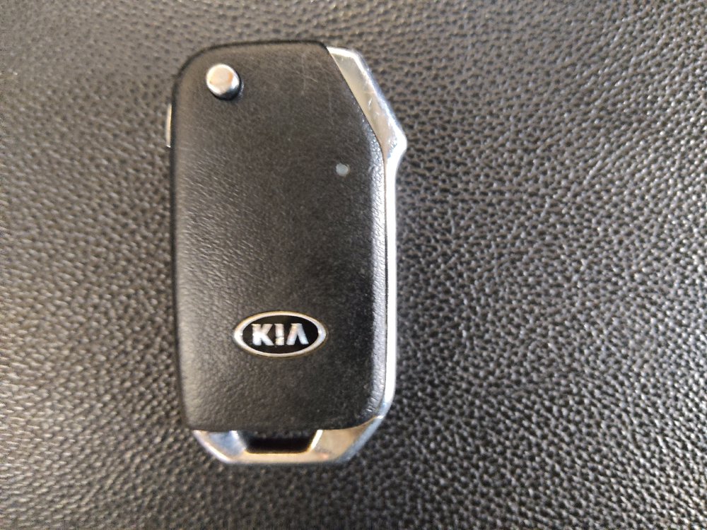 Used 2020 Kia Forte LXS FWD image 32
