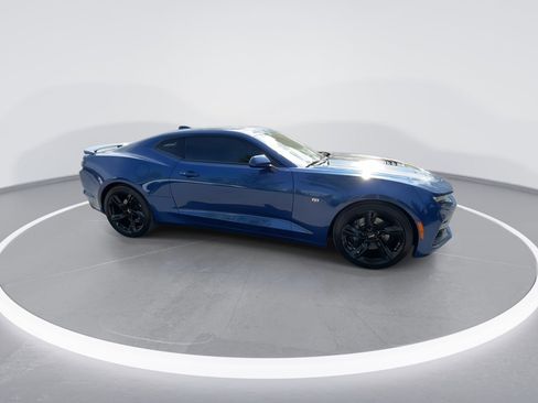 Used 2022 Chevrolet Camaro SS RWD image 23