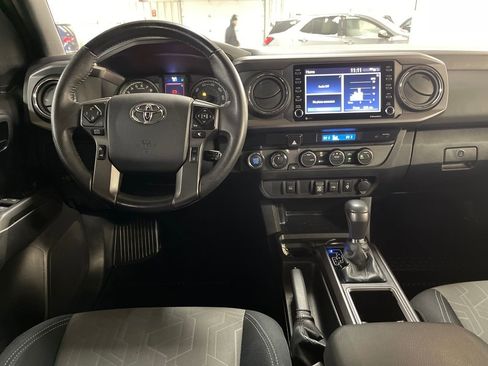 Certified 2023 Toyota Tacoma TRD Off-Road image 13