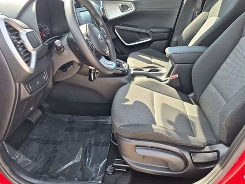 Used 2020 Kia Soul LX FWD image 9