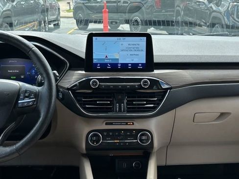 Used 2020 Ford Escape Titanium AWD/4WD image 23