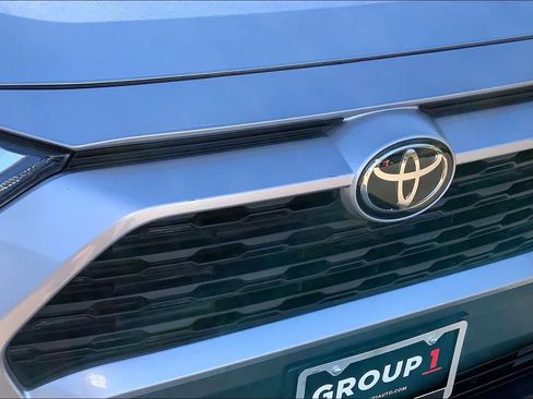 Used 2024 Toyota RAV4 XLE w/ Convenience Package FWD image 30