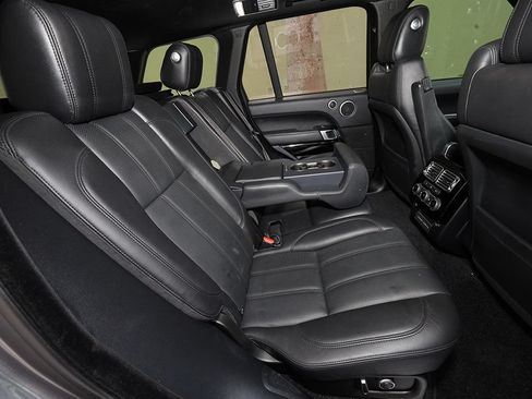 Used 2017 Land Rover Range Rover Supercharged AWD/4WD image 31