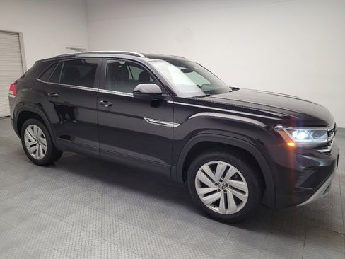 Used 2020 Volkswagen Atlas Cross Sport SE w/ Towing Package FWD image 11