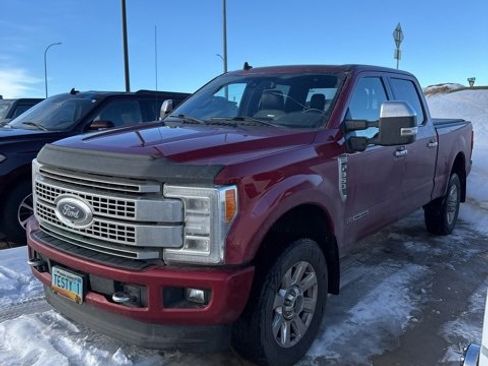 Used 2019 Ford F350 Platinum w/ Platinum Ultimate Package image 2