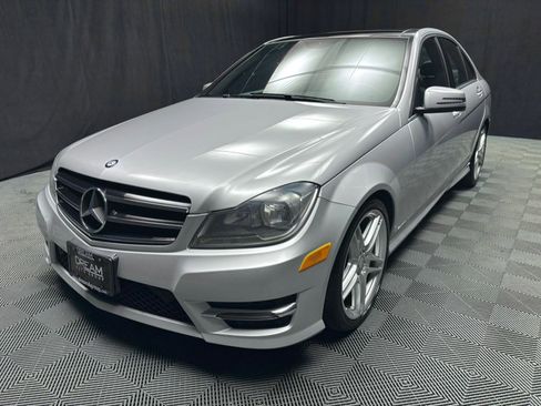 Used 2013 Mercedes-Benz C 300 Sport image 2