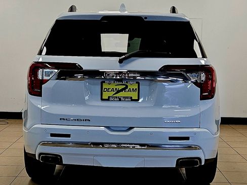 Used 2023 GMC Acadia Denali image 7